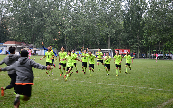 宁夏灵武一中队夺高中校园足球联赛西北赛区冠