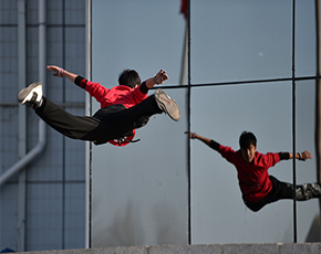 泾源高中毕业生学驾驶,政府买单!